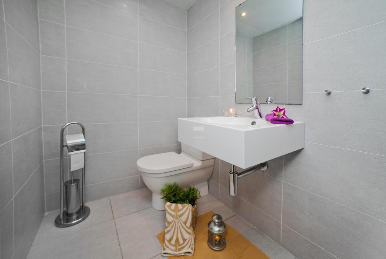 Victoria Diagonal Mar Barcelona Apartment Ngoại thất bức ảnh